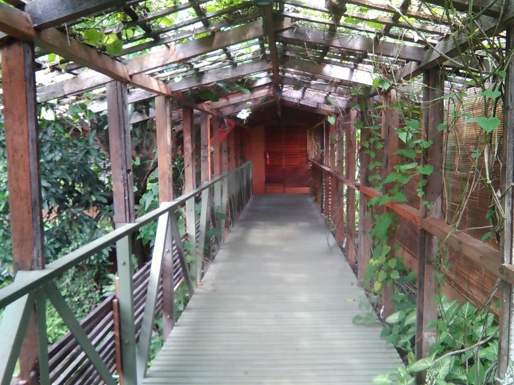 Rumah Turi Eco Boutique Hotel Solo Esterno foto